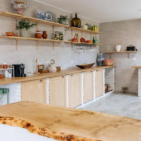 Guest house Alma-rio 3 By Mycelia Tomar